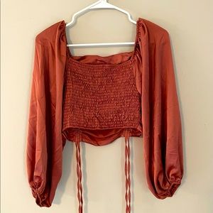 Great crop top, oversized sleeves NWOT